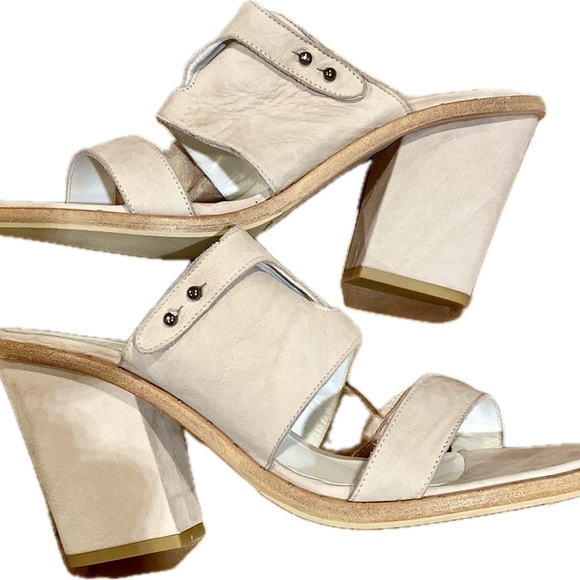 Freda Salvador beautiful slip on heels in suede nude color, brand new, size 10 - Picture 15 of 16